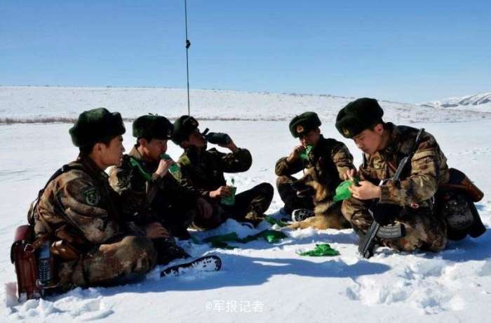 中国军队中哪个兵种是最辛苦的?不是潜艇兵,也