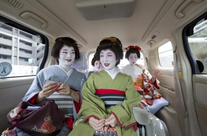 日本唯一的男艺伎风姿绰约比女艺伎更美