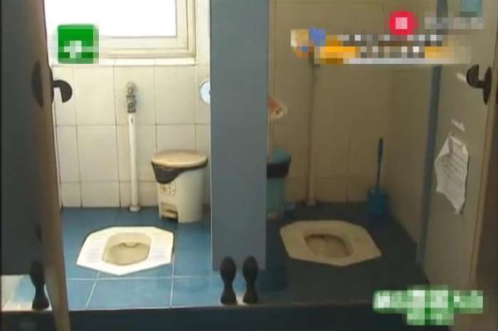 可是居然有的人居然将监控摄像安在了错误的位置——女厕所里!