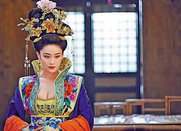 古代唯一下嫁侍卫的公主，非常恩爱，最后却满门抄斩，很凄凉！