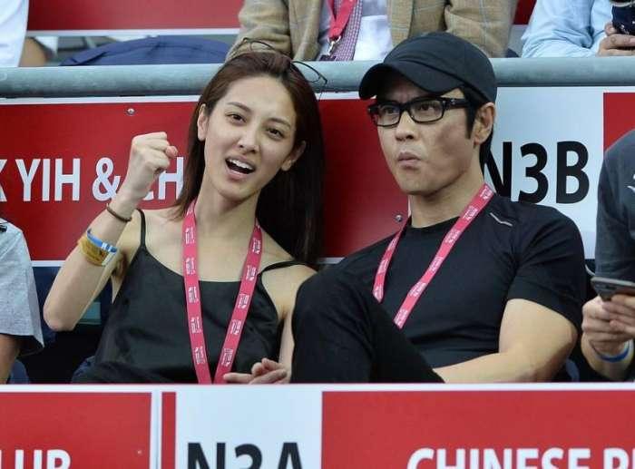 甩了佘诗曼和周丽淇两位美女后, 郑嘉颖小10多岁的现女友不如前任