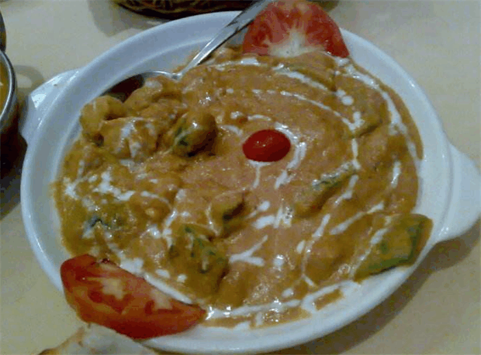 老外评价中餐: 中国菜根本吃不饱而且会用一些