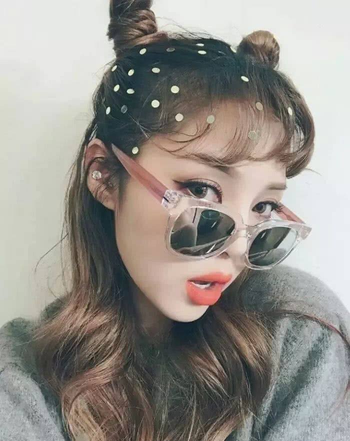 女明星都在弄这个发型,2018年可能会很流行!