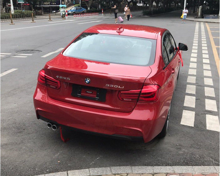 38.5万提宝马330Li M,墨尔本红在外太少见!