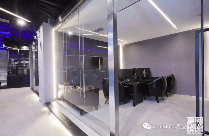 LOL主播大司马的真皮网咖正式开业, 物美价