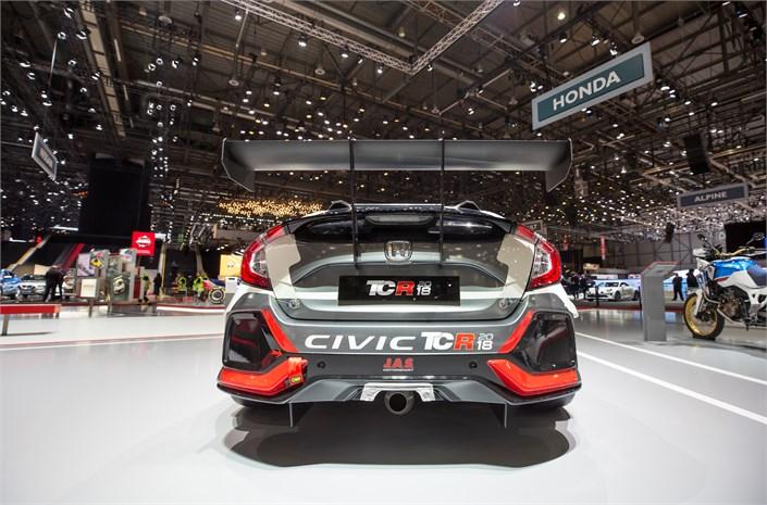 日内瓦车展: 本田 civic type r tcr 赛车版闪亮登场