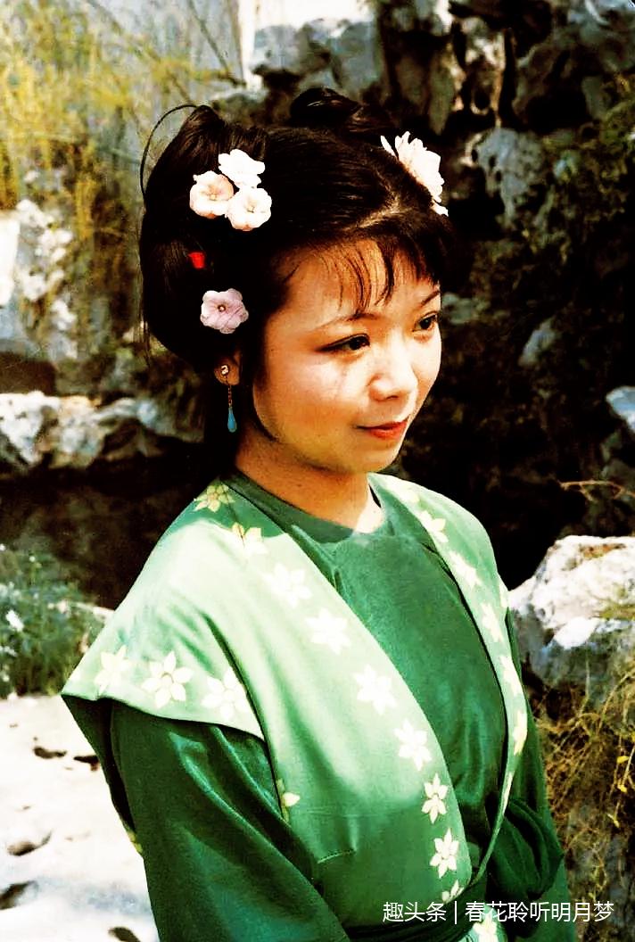 87版红楼梦十二丫鬟剧照，1987，难忘的红楼梦！