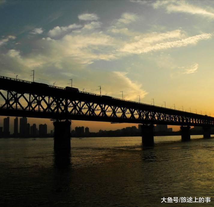 国内地理位置最好的3座城市, 其中一个有望被