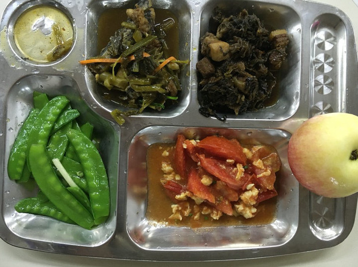 晒晒我们公司食堂一周伙食,都来比一比,你们公司?