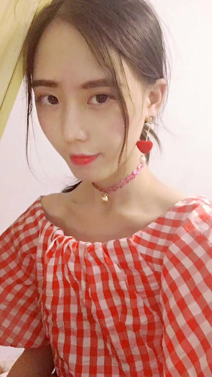 校花美女 谭楚 湖北工业大学 身高165cm 体重4