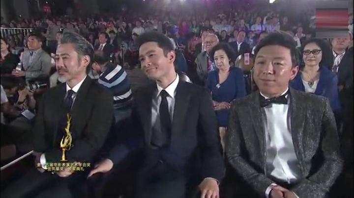 他上台点名陈道明、陈宝国、黄渤! 三人还得礼