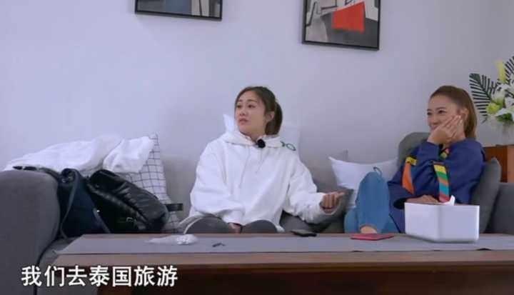 看刘芸说郑钧妈妈时的表情,你就知道她对李小