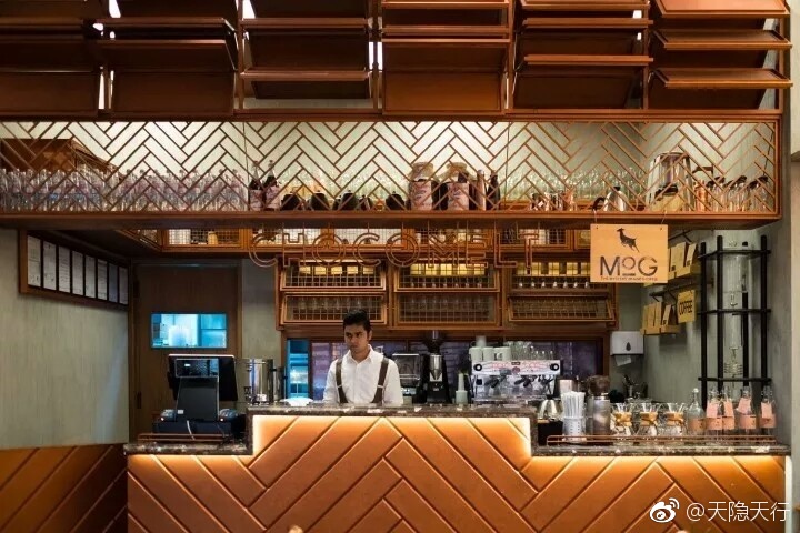 咖啡就是人生苦与甜都包含其中。Chocomelt咖啡店设计