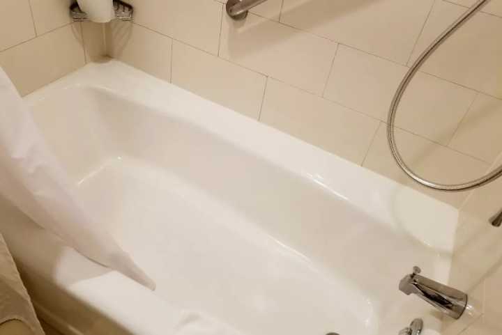 在国外住酒店怎么订比较实惠?