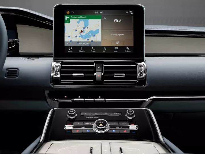 并不是所有的大块头都能满足大家的胃口！比如林肯领航员