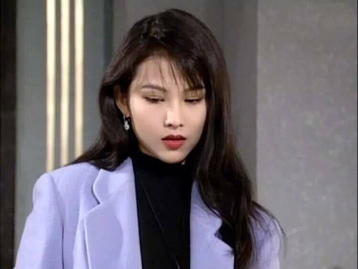 蔡少芬发文称自己是美女芬,她年轻时的颜值真的能甩网红脸十条街