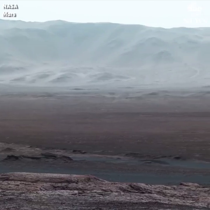 nasa探测器在火星一处火山口拍摄的全景,火星表面诶,有点壮观 67