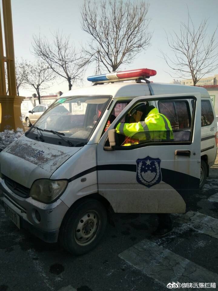 陕西合阳交警队协警违规执法