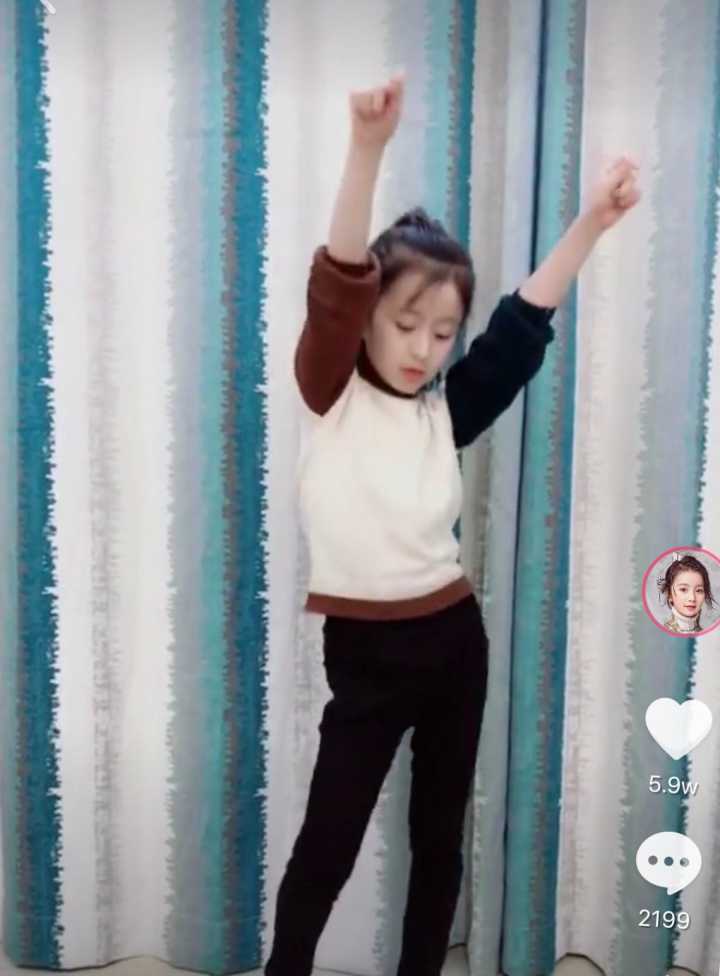 王思聪抖音号曝光,点赞了100多个网红,但都不