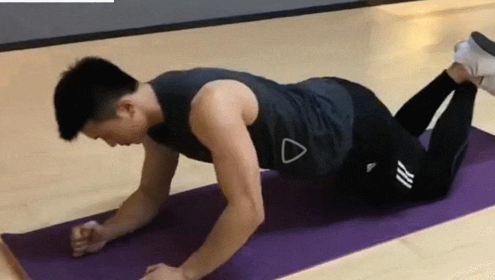 入门级练腹计划, 四个动作, 帮你打造巧克力块状腹肌