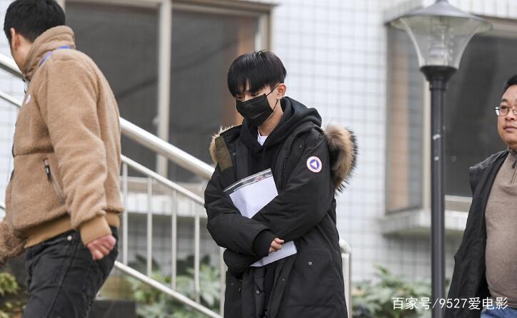 易烊千玺高考成绩出炉,网友:论成绩数字他不如我