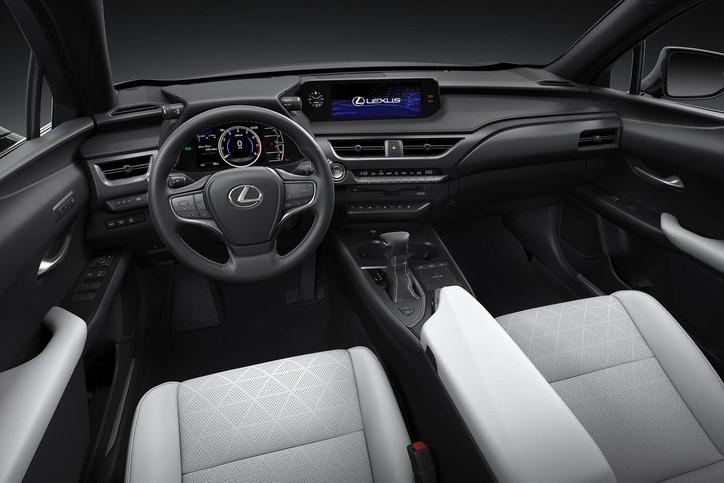 比奔驰更霸气，比宝马更精致的SUV，雷克萨斯要用它打败BBA