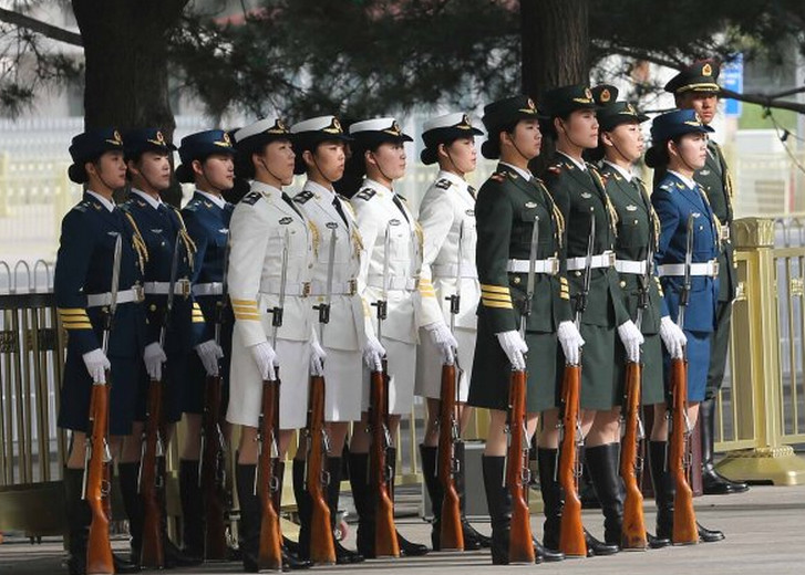 2020年仪仗队身高,美国仪仗队身高 解放军仪仗队中女兵身高为何不能低于178cm?百分之99人不知道