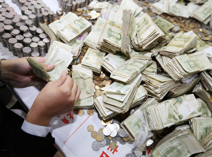 有一种职业是每天数钱数到手抽筋,这样的工作你喜欢吗?