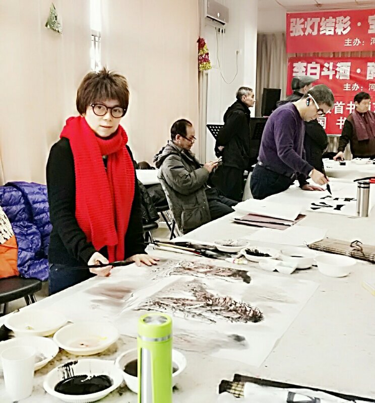 画家莫华娟受邀参加中国书画导航网年会