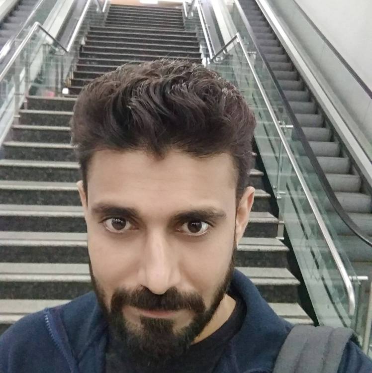 印度男子带氧气瓶进入核磁共振室 被卷入机器