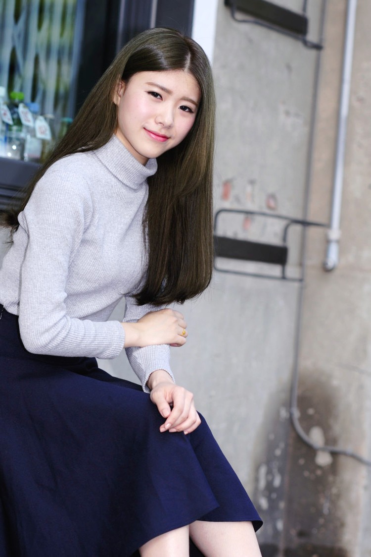 人像摄影(甜美可爱的长发文静姑娘)