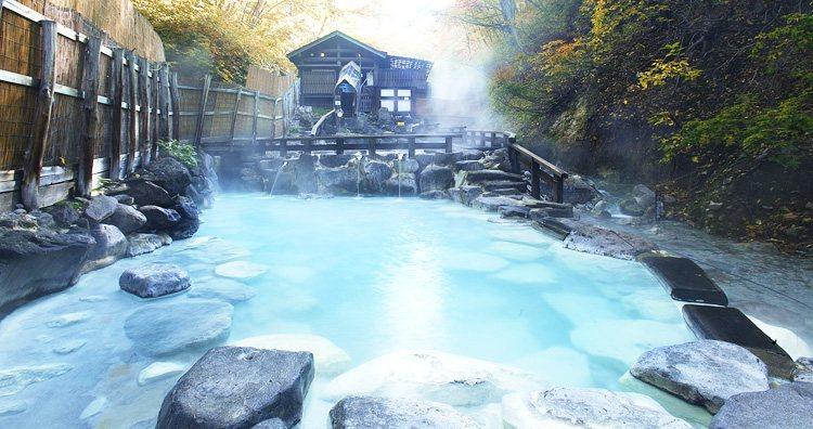 一泡到底, 寻觅日本六大温泉地
