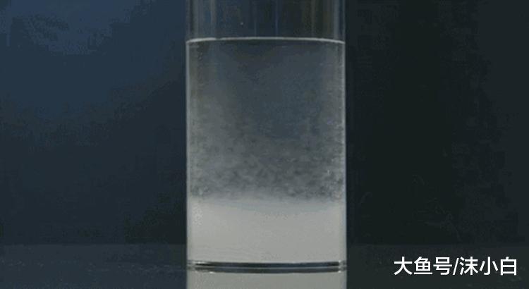 为什么外国人都把卫生纸丢马桶里? 现在才明白