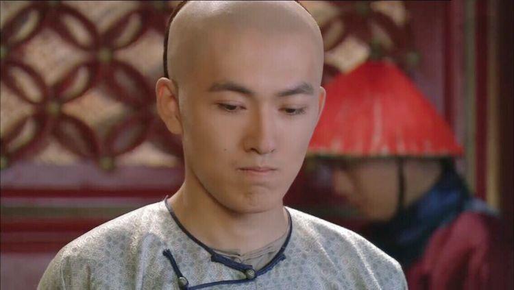 甄嬛传: 雍正到死都想不到, 选妻大会上青樱为何要穿青绿色衣服?