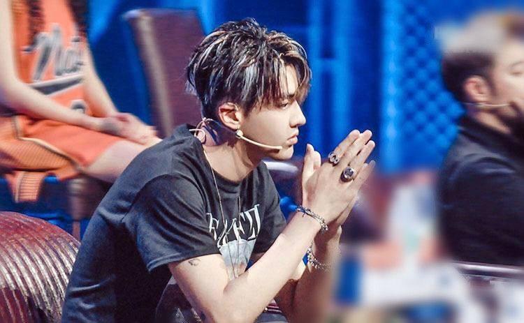 吴亦凡的那首 三年二班 感动了观众 却没有感动PGone