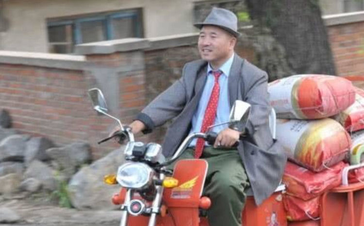 大明星骑三轮车:大衣哥朱之文最真实!岳云鹏最幸福!他