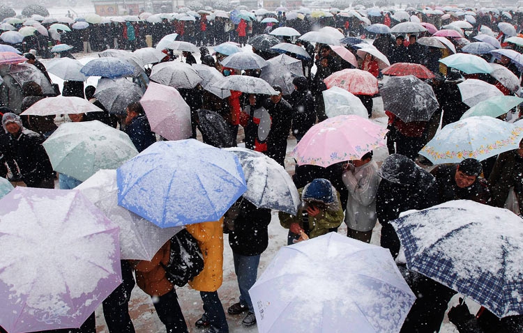 还记得08年的那场雪灾么?那时候你在哪里?