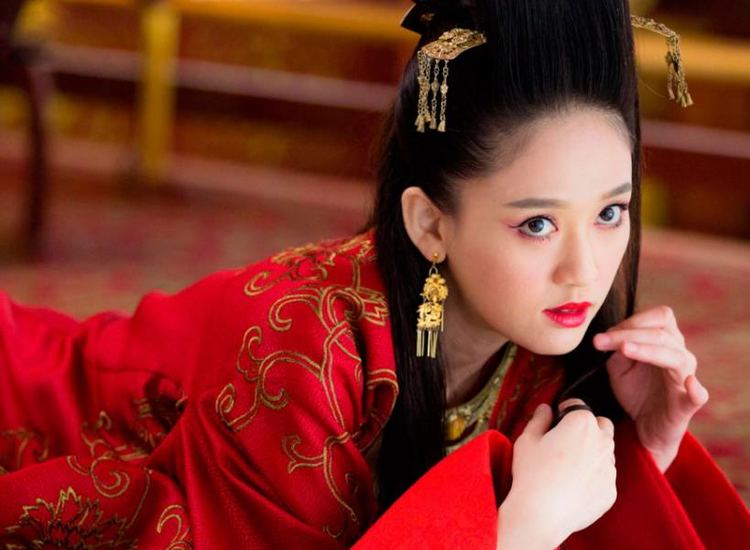 同样是演的东方不败,林青霞被说是美到极致,而