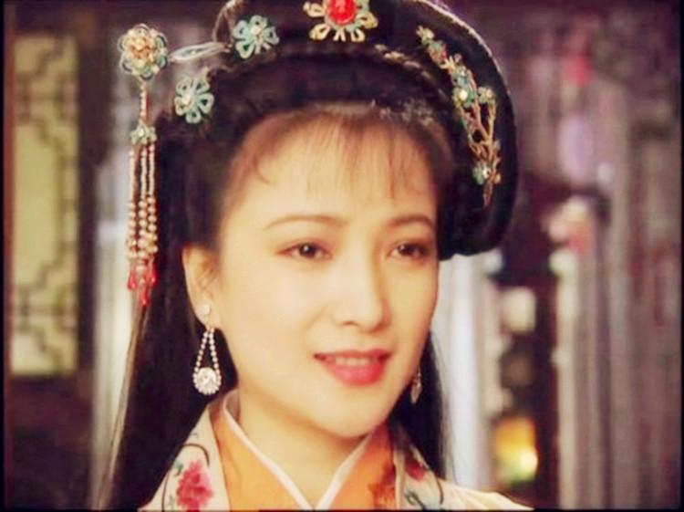 水浒中迷倒宋徽宗的李师师有2个扮演者, 其一被誉为国内第一古典美女!