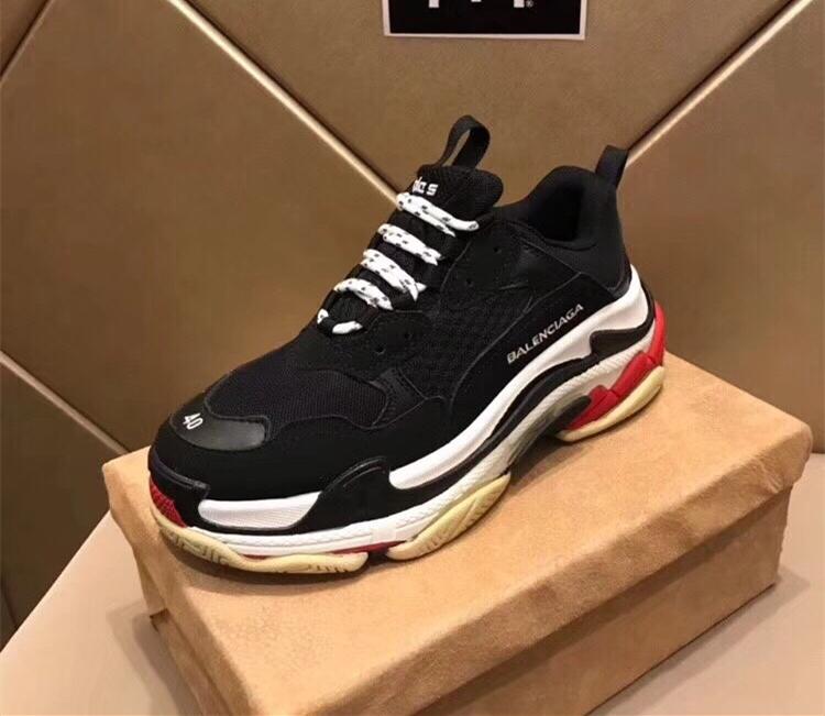 巴黎世家老爹鞋 今年西方时尚圈的一大亮点,火到一塌糊涂