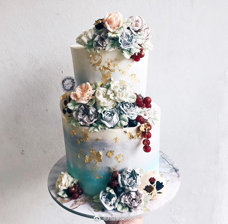 极具复古感的鲜花蛋糕~(图源ins:cupplets)