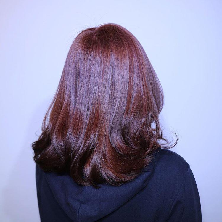 发尾卷一圈的发型,今年最流行