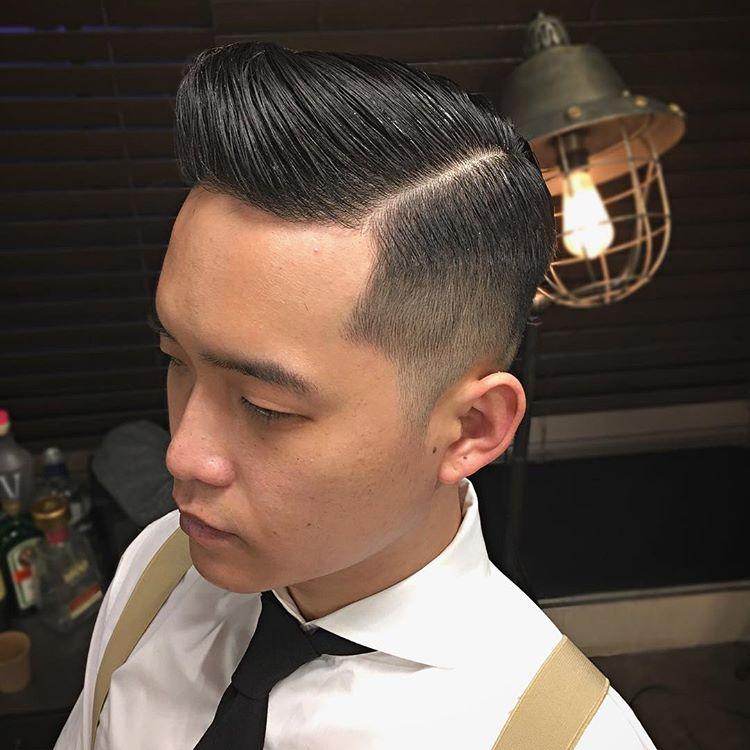 复古油头，侧分背头，2018男生都这么剪