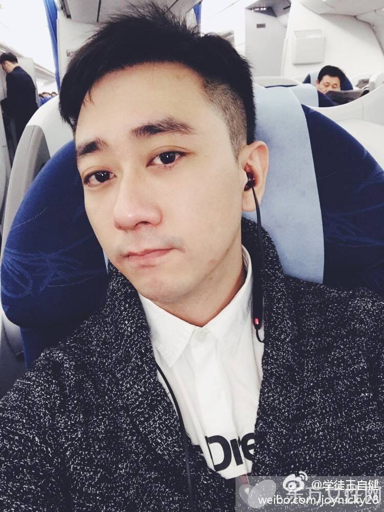 王自健当年不比宝宝幸运,曾自爆被妻子家暴,而