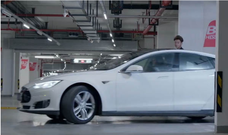 杨幂在《谈判官》开的是车是啥车?科技感爆棚