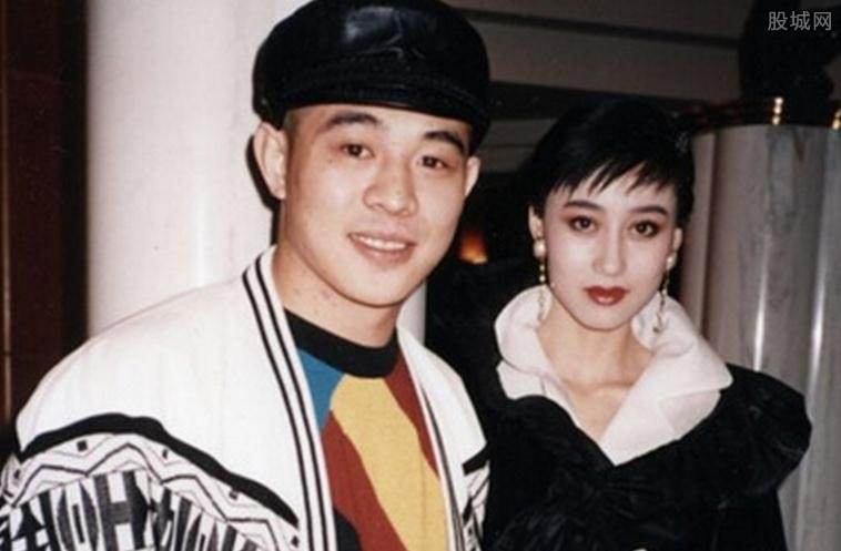 为何成龙苦追利智没有结果,但她却愿意嫁给他