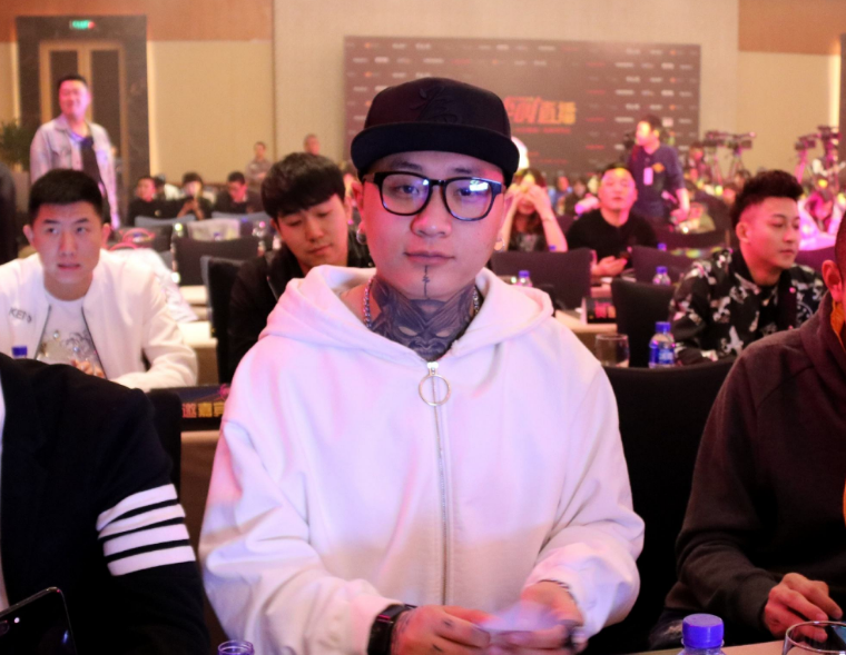 快手两大网红开战,方丈怒怼仙洋没朋友!