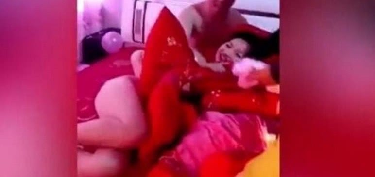 那些闹新娘的恶俗,要几代人才能洗干净
