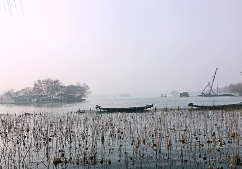 还珠格格再重播,自驾济南大明湖畔探访夏雨荷