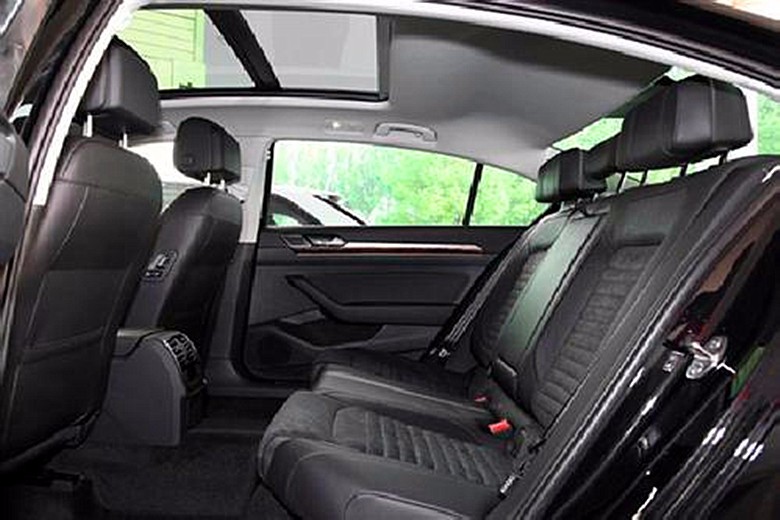 2018款大众迈腾综合油耗5.5升,稳居B级车头名